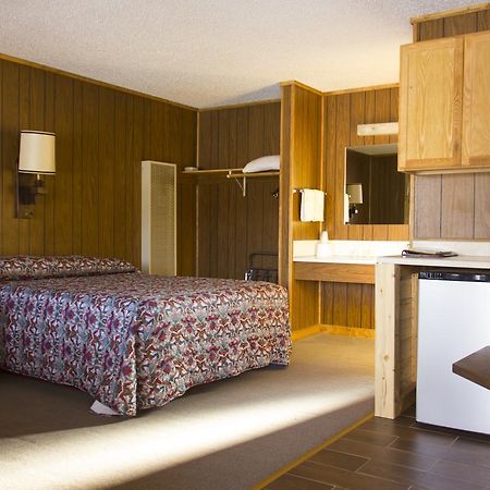 The Village Inn Motel & Restaurant Challis Экстерьер фото