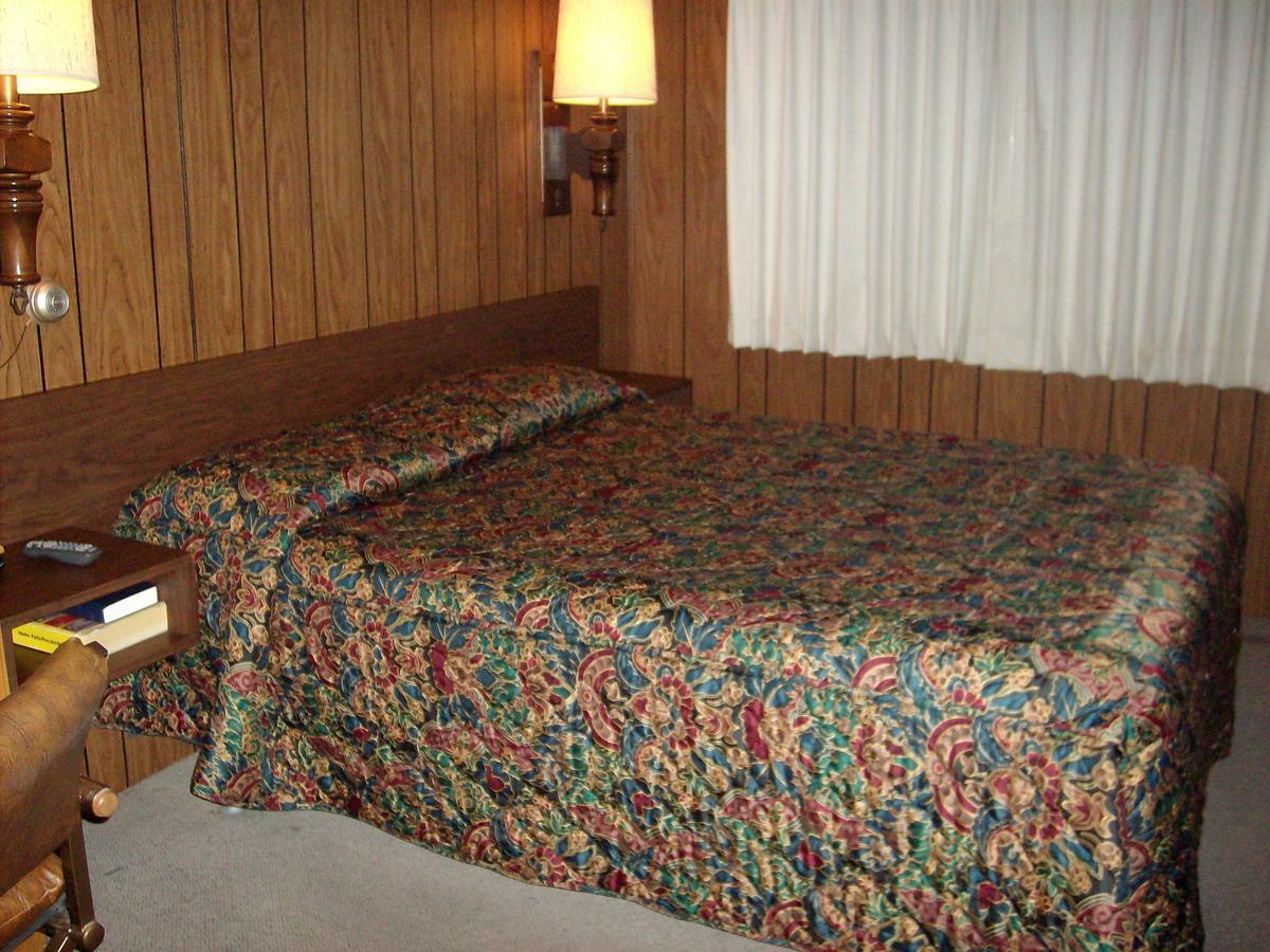 The Village Inn Motel & Restaurant Challis Экстерьер фото