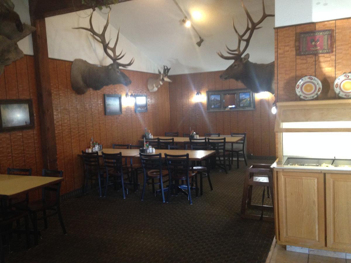 The Village Inn Motel & Restaurant Challis Экстерьер фото